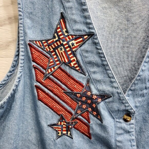 Dominion Apparel Vest Women Size XL Blue Jean Denim Embroidered Red White Stars - Picture 2 of 8